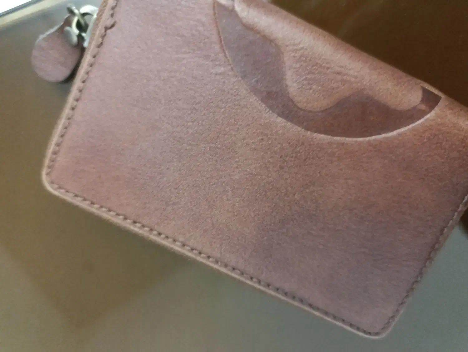 مدارک گم شده|اشیا|اراک, |دیوار