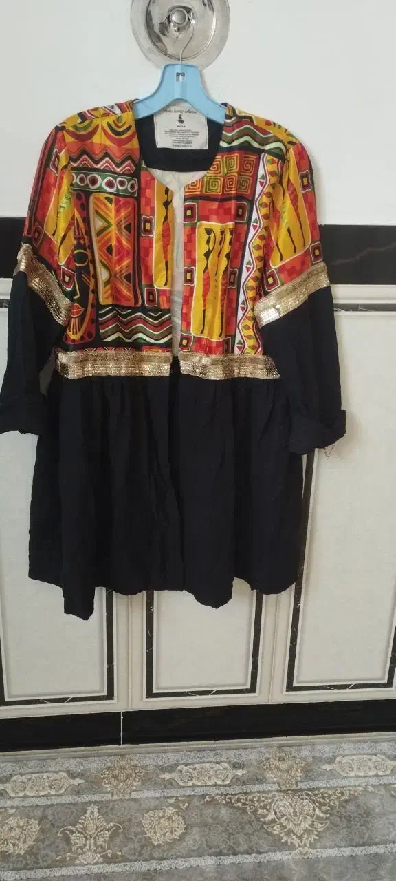 مانتوزنانه|لباس|مهاباد (آذربایجان غربی), |دیوار