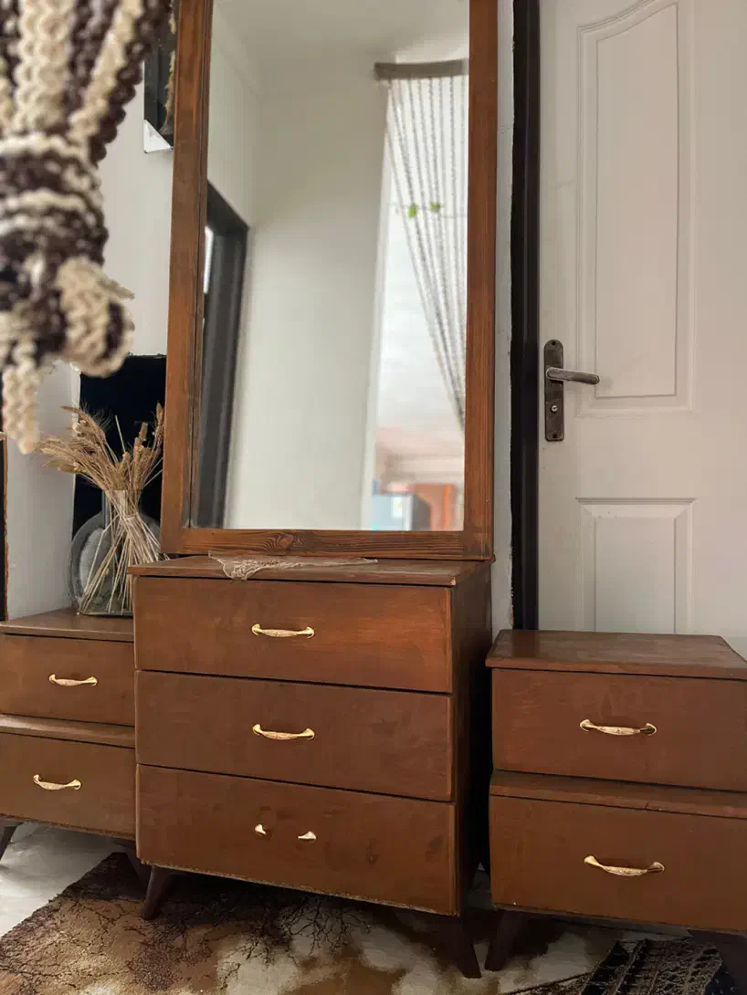 دراور و آینه و پا تختی چوبی|تخت و سرویس خواب|گرگان, |دیوار