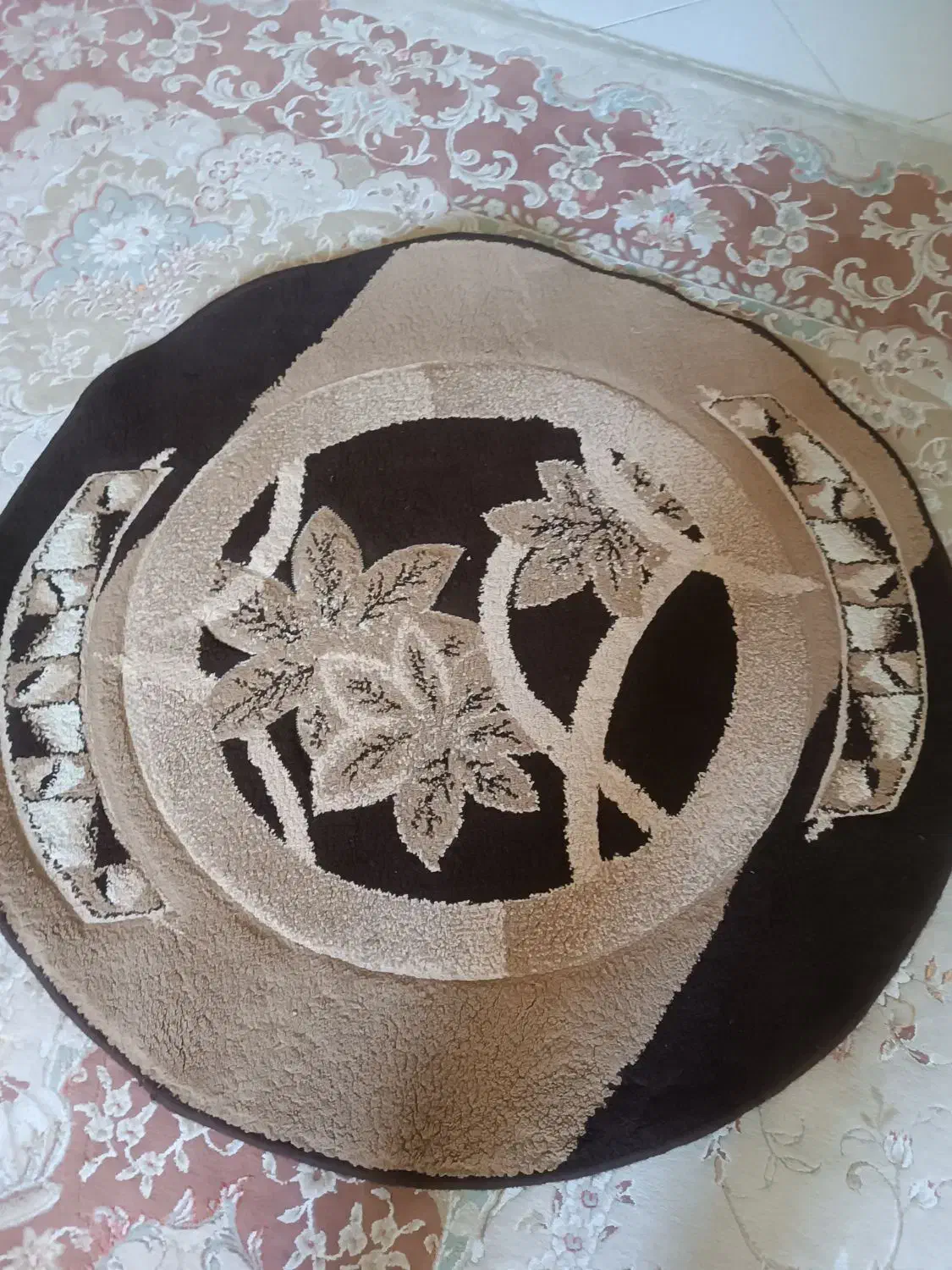 فرش گرد|فرش|ساوه, |دیوار