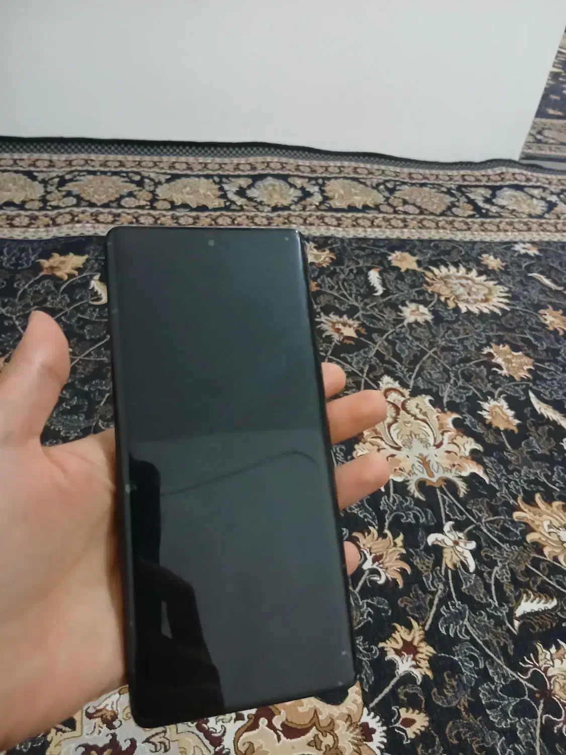 داریا باند 1|موبایل|قم, چهل درخت‎|دیوار