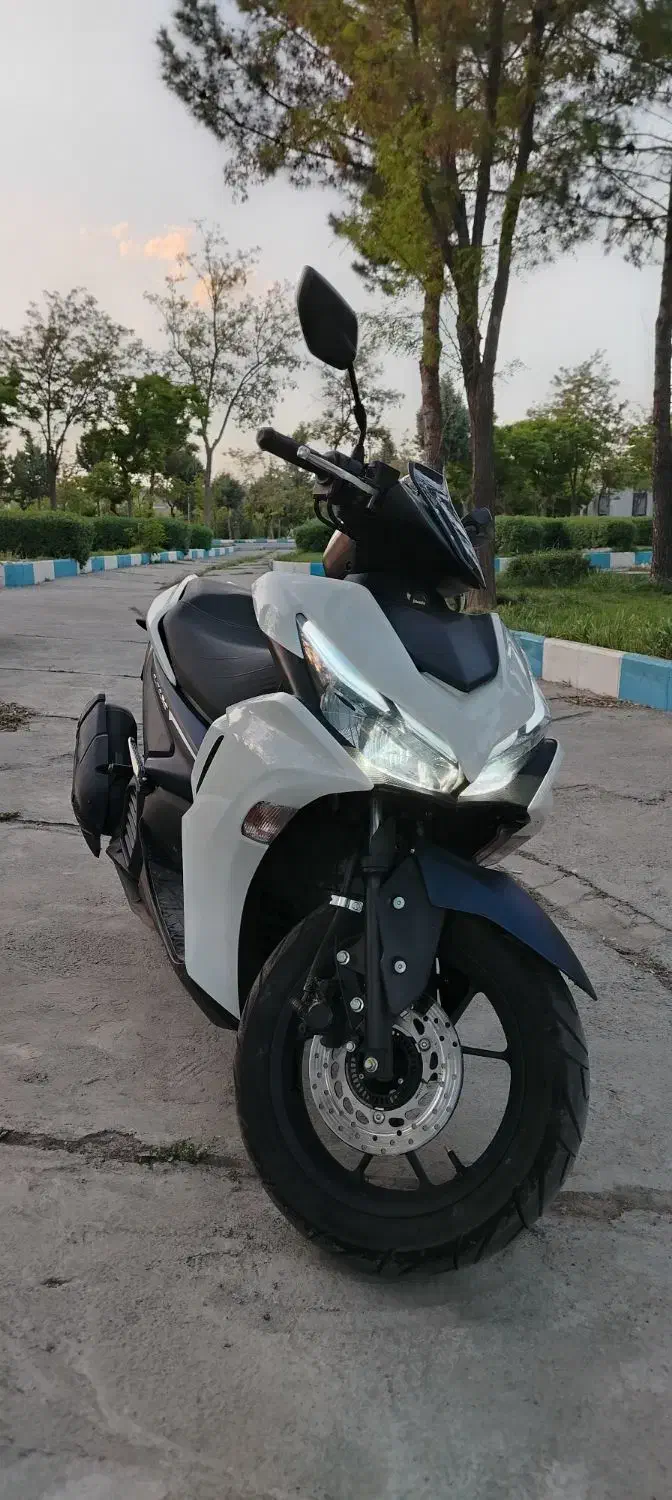 آیروکس ۱۵۵|موتورسیکلت|بروجرد, |دیوار