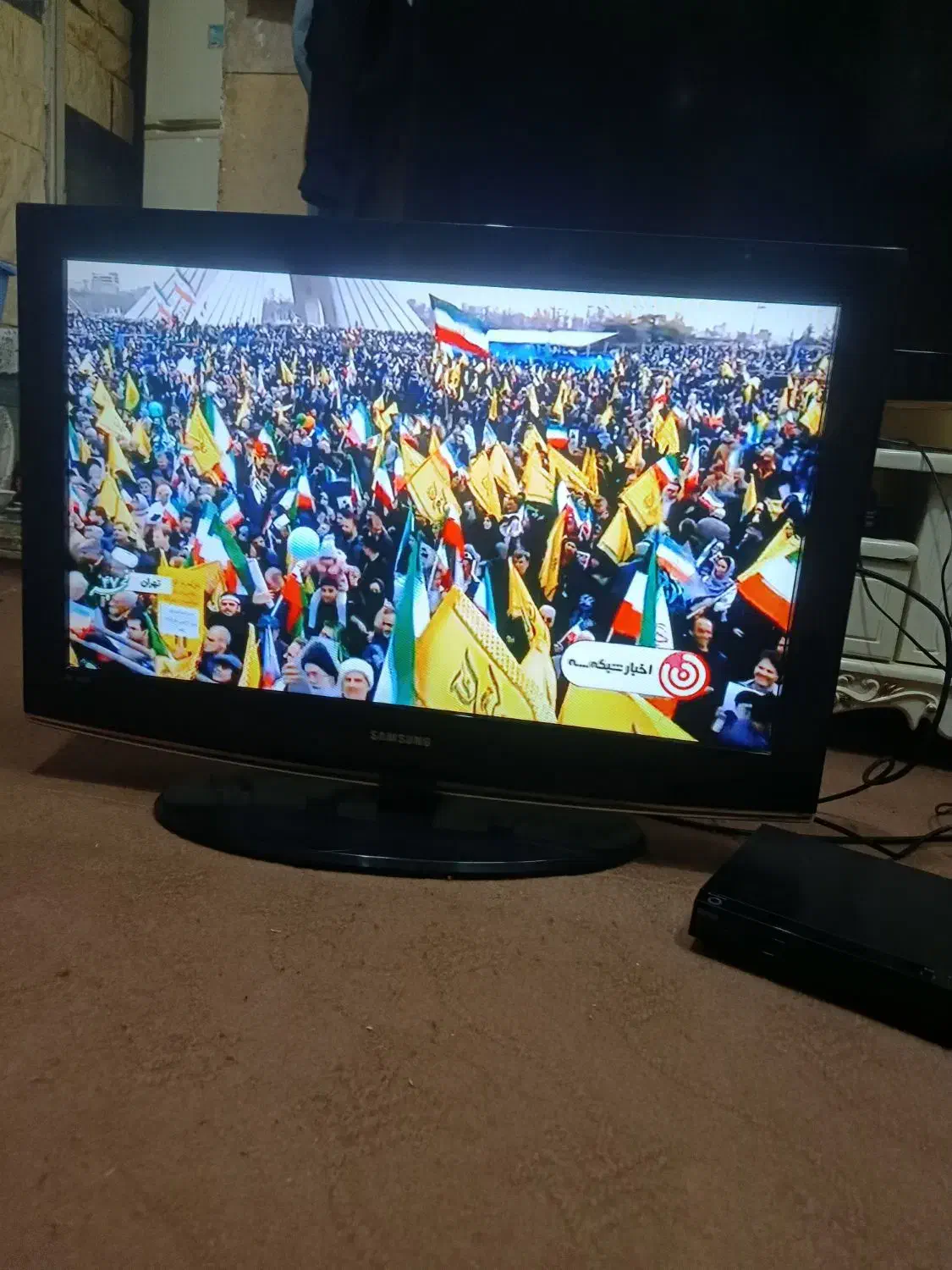 ال سی دی۳۲|تلویزیون و پروژکتور|قم, عمار یاسر|دیوار