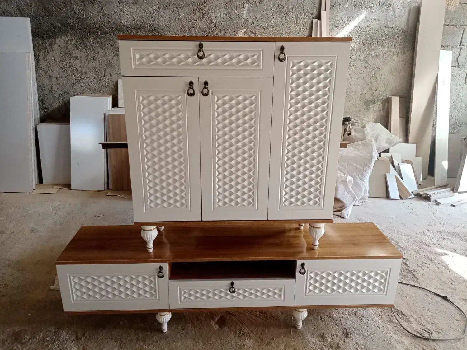 جاکفشی میز تلویزیون اینه کنسول (زمانی) رسالت شرقی2|جاکفشی، کمد، دراور|نیشابور, کریم آباد|دیوار