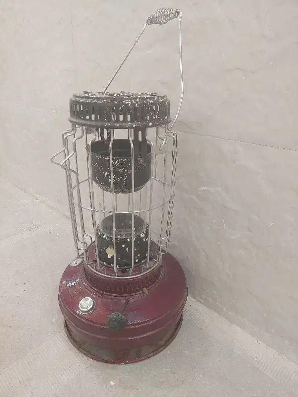 چراغ نفتی|لامپ و چراغ|دوگنبدان, |دیوار