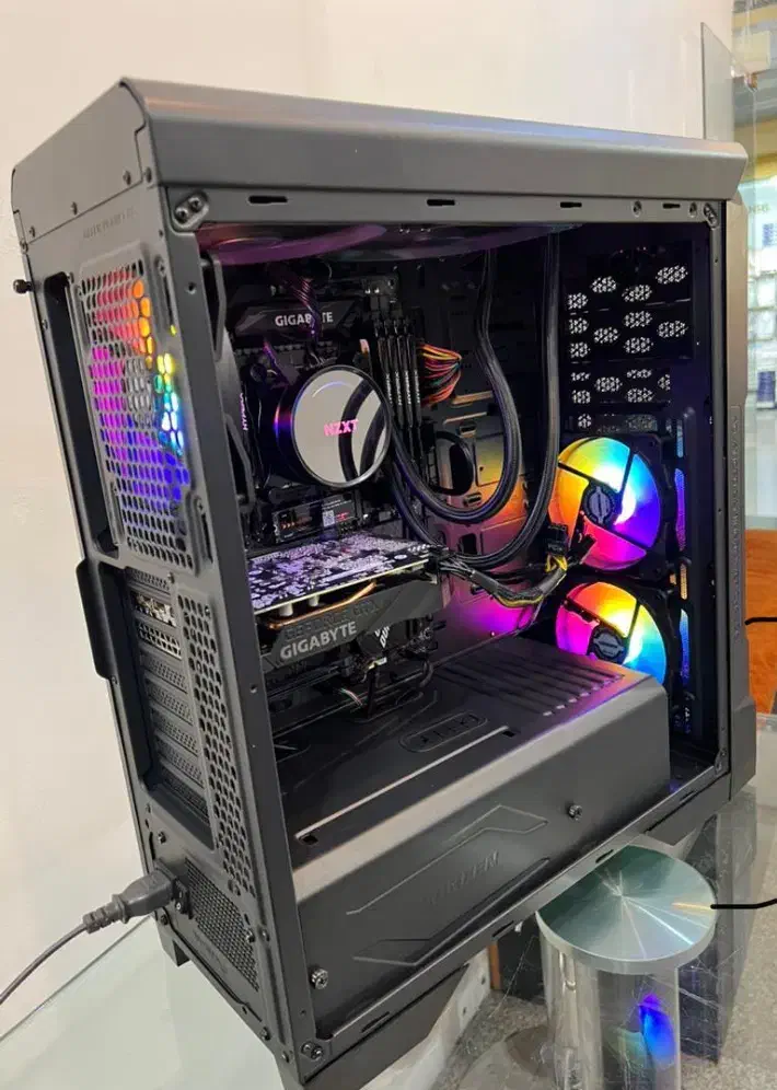 کیس گیمینگ|رایانه رومیزی|تهران, فلسطین (میدان انقلاب)|دیوار