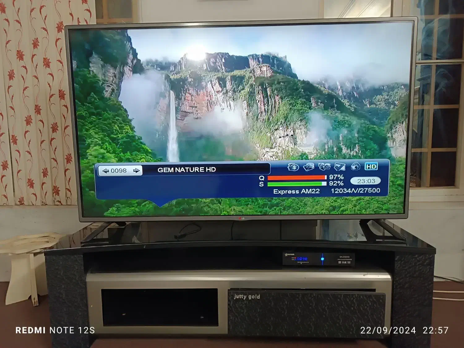 نصب انواع آنتن ثابت و موتوردار|خدمات پیشه و مهارت|صدرا-فارس, فاز ۱|دیوار