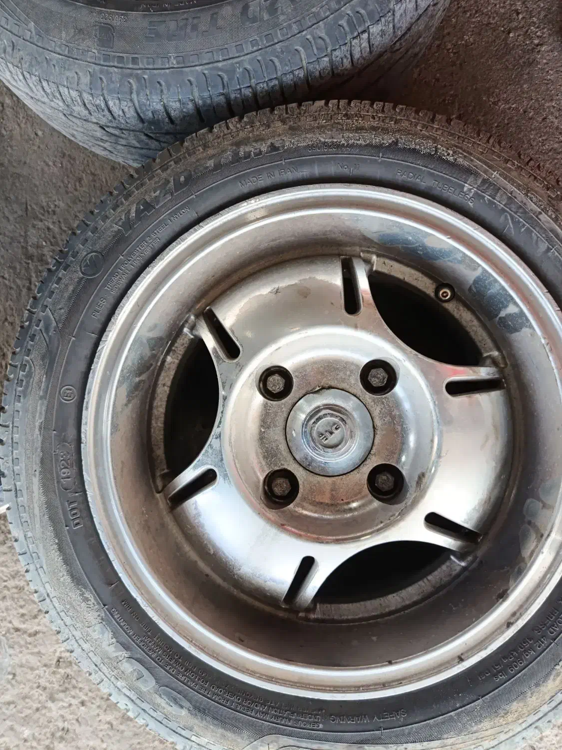 رینگ و لاستیک|قطعات یدکی و لوازم جانبی|رشت, حافظ آباد|دیوار