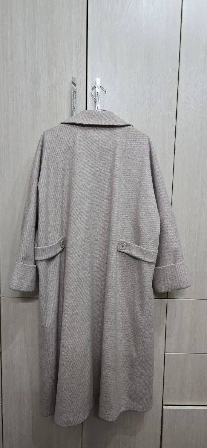 پالتو|لباس|اراک, |دیوار