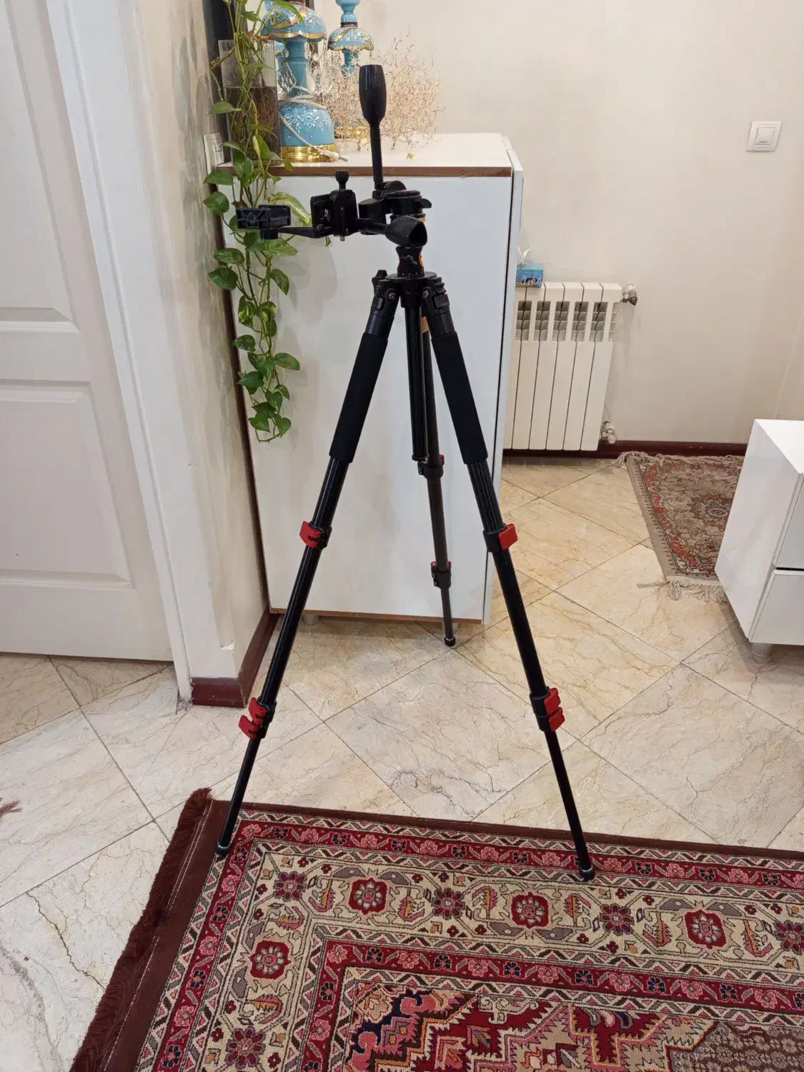 «پایه دوربین BEIKE Q720 (تقریبا بدون استفاده)|دوربین عکاسی و فیلم‌برداری|تهران, جمال‌زاده|دیوار