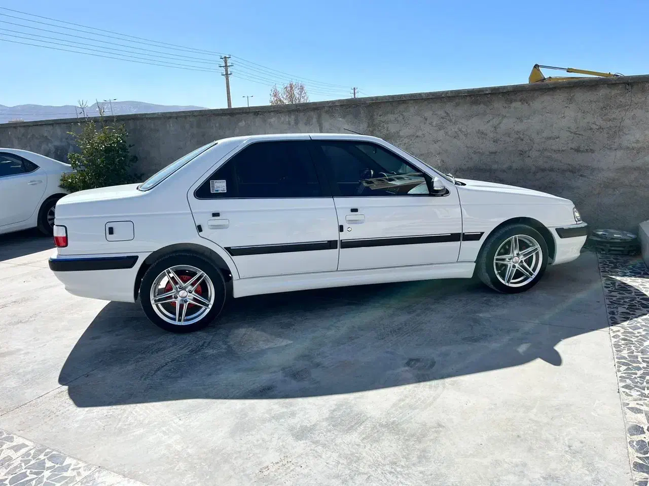 پارس موتور جدید ۱۴۰۲|خودرو سواری و وانت|شیراز, سینما سعدی|دیوار