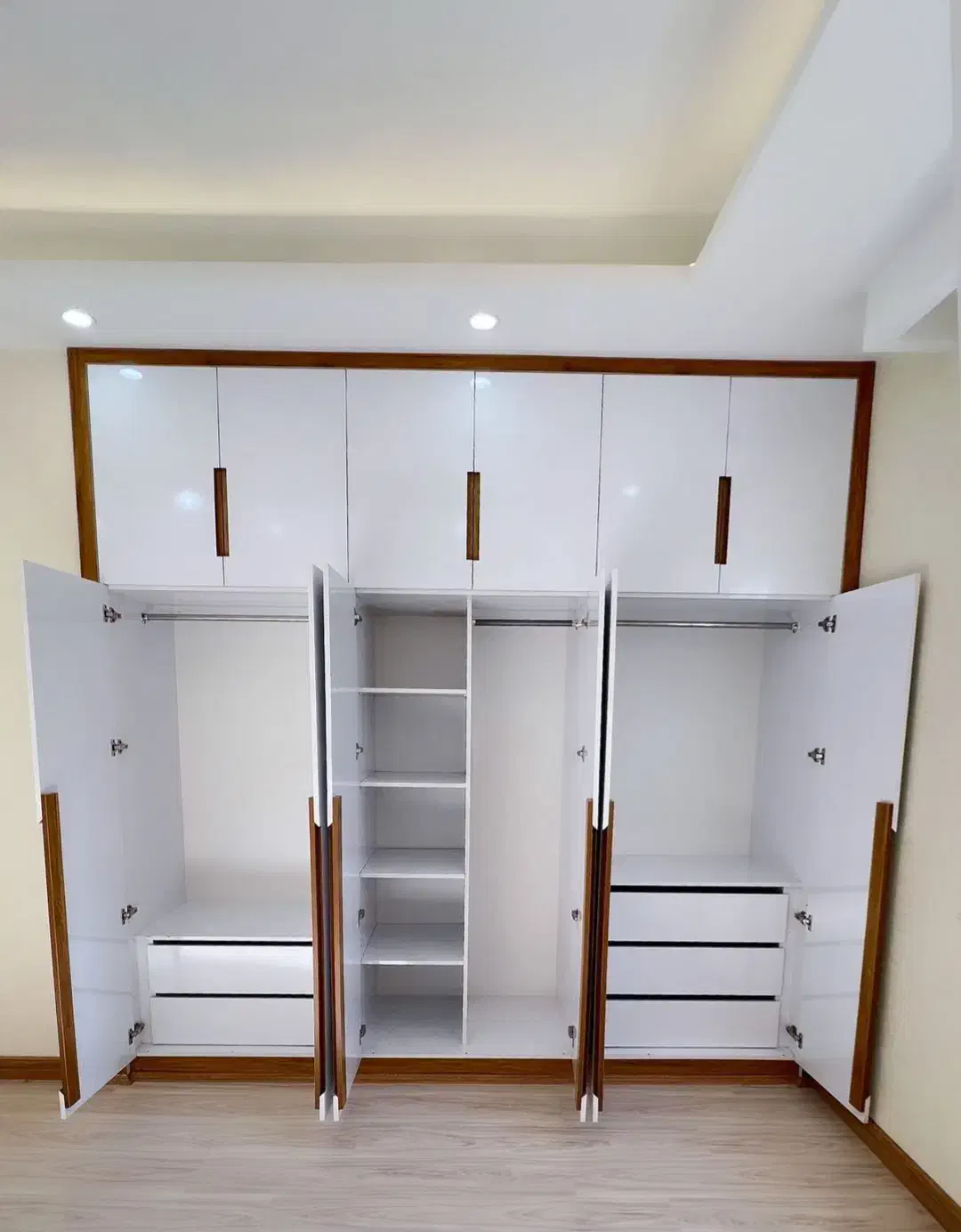 تولید وتعمییر انواع کابینت و کمد دیواری|جاکفشی، کمد، دراور|ساوه, |دیوار