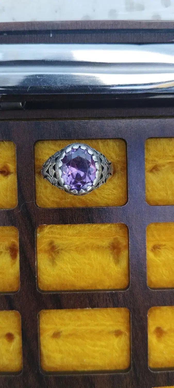 انگشتر|جواهرات|کبودرآهنگ, |دیوار