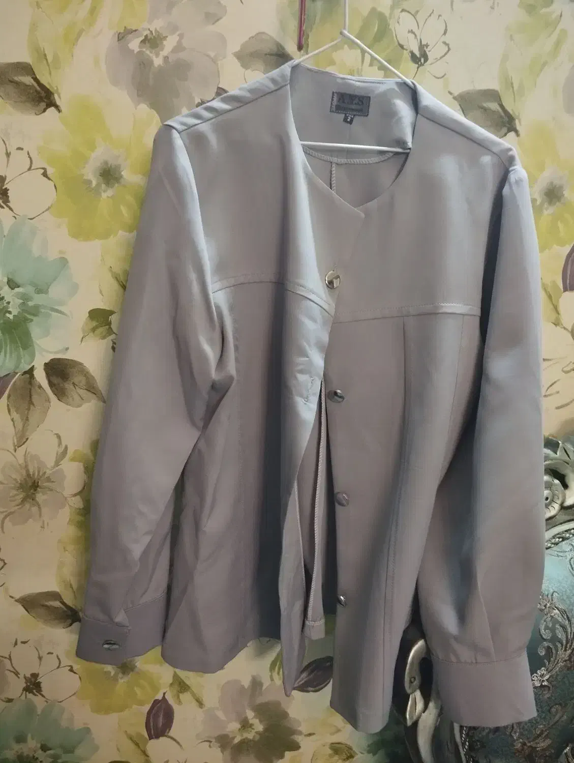 کت وشلوار|لباس|اصفهان, پوریای ولی|دیوار