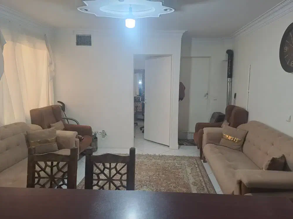 ۴۵ متر آپارتمان نبرد شمالی طبقه سوم