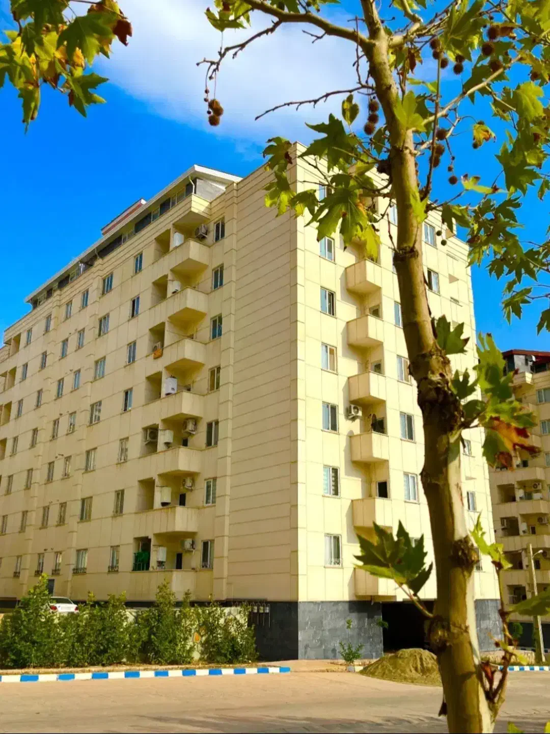 معاوضه اپارتمان با ویلا یا ملک کلنگی در شمال|فروش آپارتمان|هشتگرد, فاز ۲ مهستان|دیوار