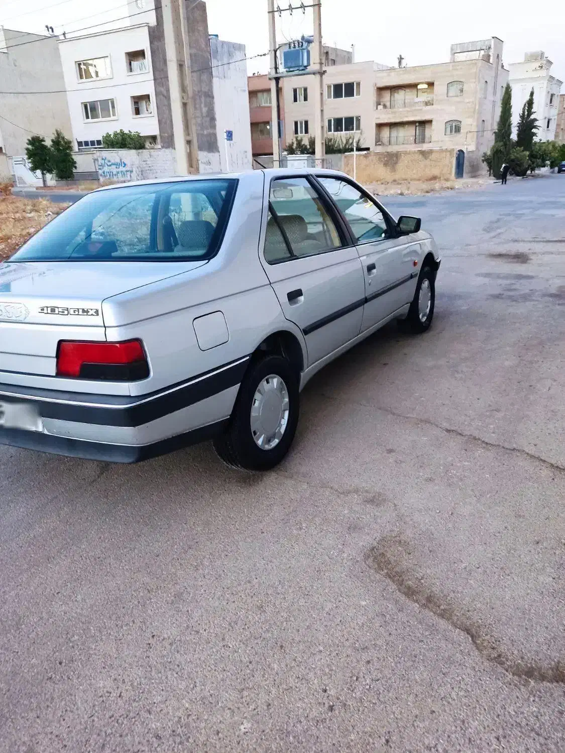 پژو 405GLXمدل 93در حد|خودرو سواری و وانت|شیراز, شهرک گلستان شمالی|دیوار