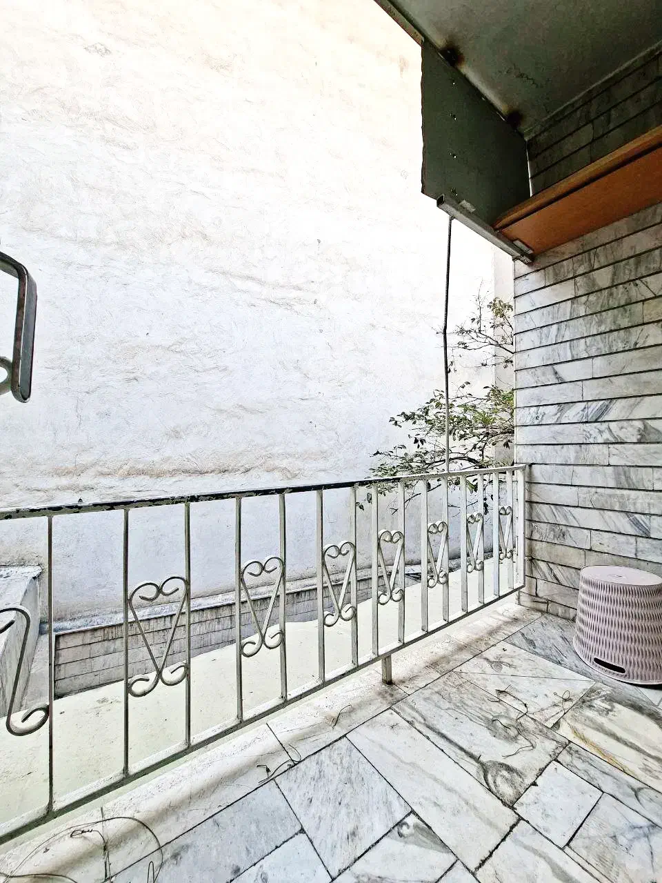 90متر2خ*1واحدطبقه اول*اشرفی اصفهانی باغ فیض