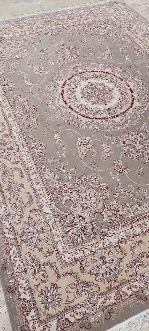 یک عدد۱۲متری گردویی سالم|فرش|مبارکه, |دیوار