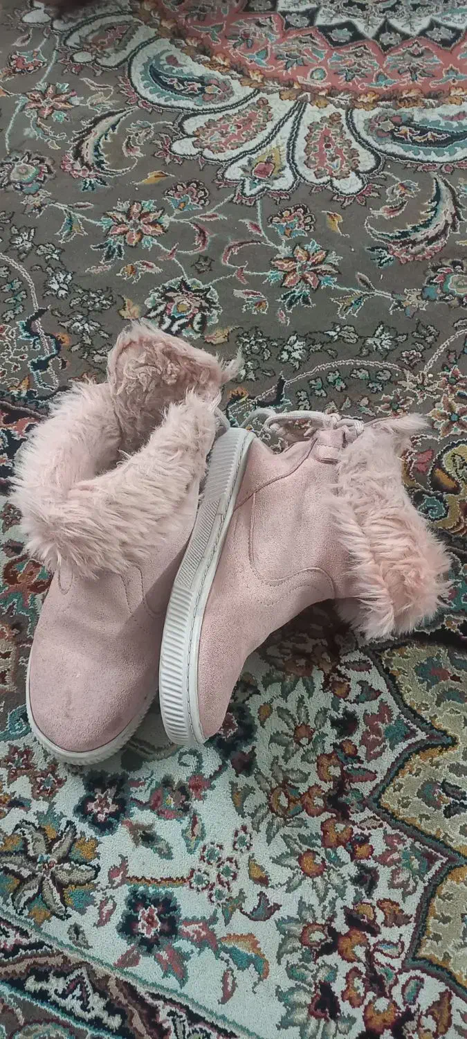 نیم پوت مخملی دخترانه|کفش و لباس بچه|قم, شاه سید علی|دیوار