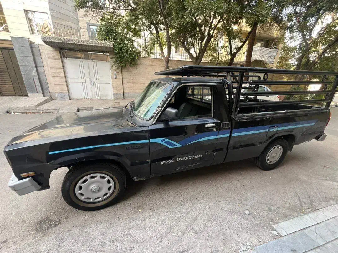 مزدا ۲۰۰۰ انژکتور ژاپنی تک سوز مشکی متالیک|خودرو سواری و وانت|مشهد, زیبا شهر|دیوار