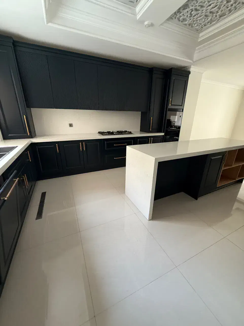 قیطریه ۲۲۰ متر نوساز (قابل تبدیل)