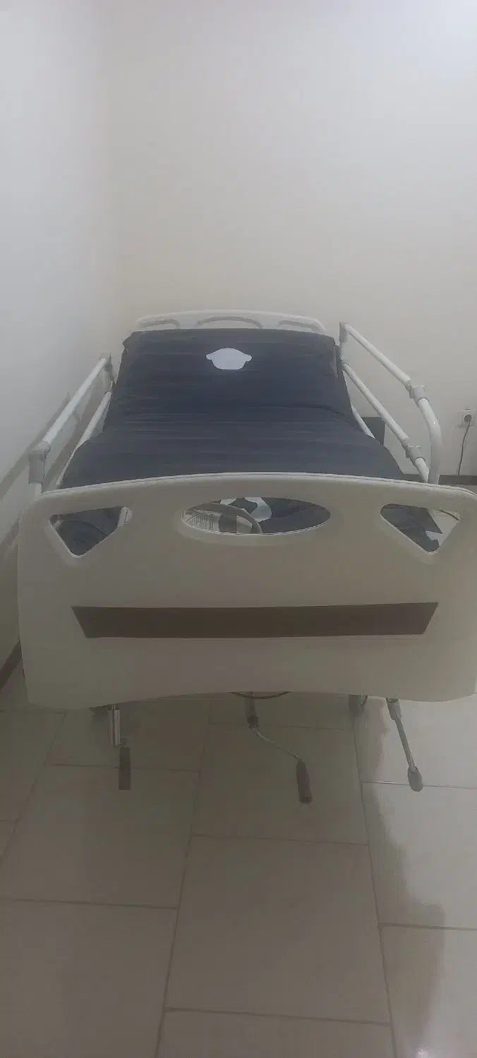 تخت بیمارستانی ۴ حالت بشکن مکانیکی|آرایشی، بهداشتی، درمانی|پردیس, فاز ۱۱|دیوار