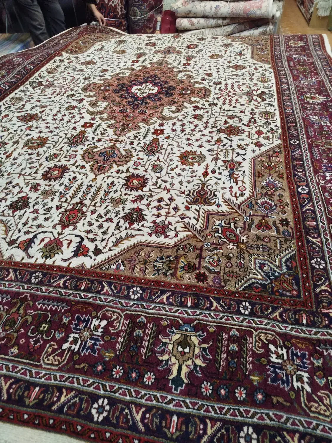 یک تخته فرش دستباف 9متری طرح قبا|فرش|تبریز, |دیوار