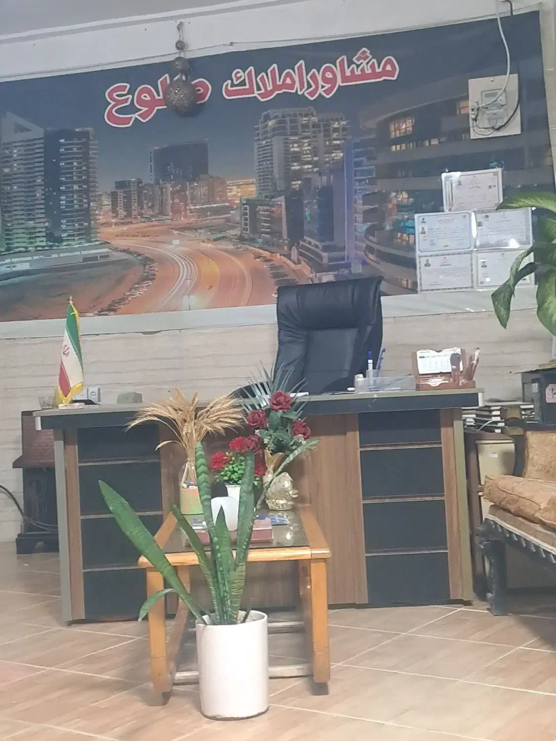 کار در املاک با درصد خوب|استخدام بازاریابی و فروش|رشت, انصاری|دیوار