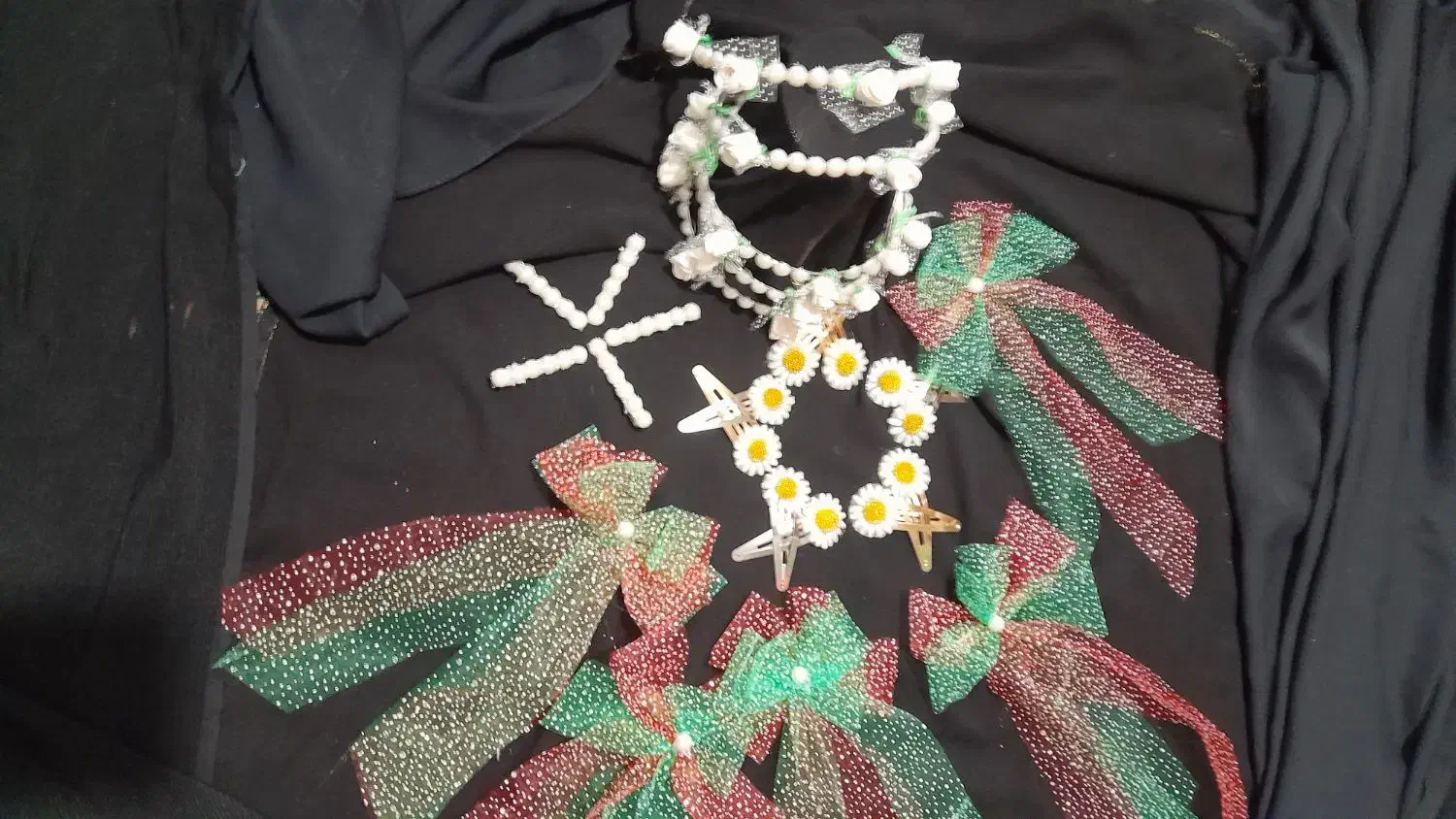 با سلام چند عدد گیره مو به فروش می‌رسد همه با هم|بدلیجات|یزد, |دیوار