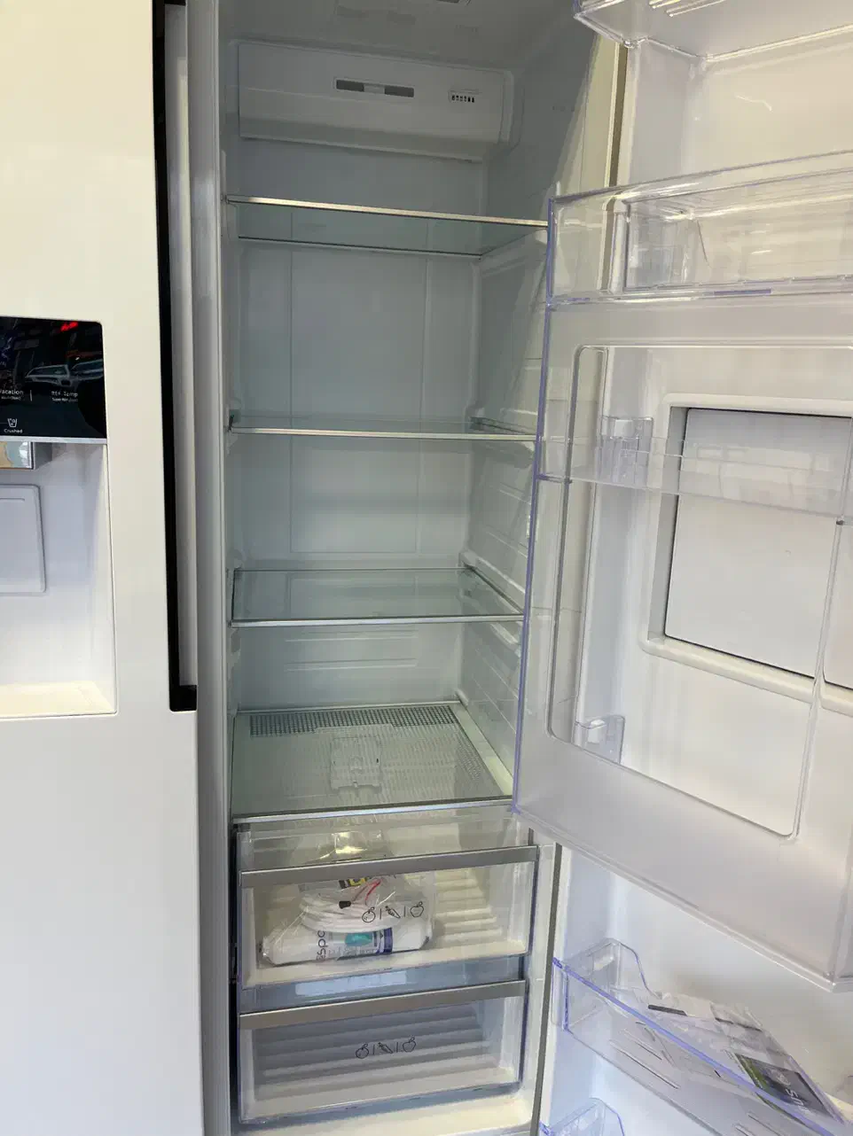 ساید بای ساید ویترینی|یخچال و فریزر|فومن, |دیوار