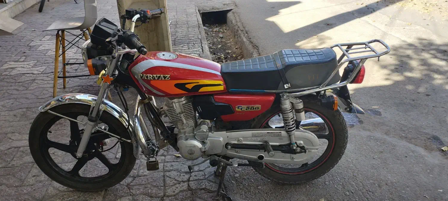 پرواز ۲۰۰ مدل ۱۴۰۲|موتورسیکلت|شهرضا, |دیوار