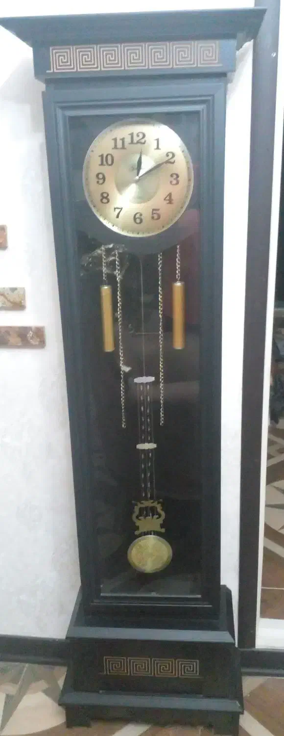 ساعت ایستاده.سالم ولی پاندولش کارنمیکنه|ساعت دیواری و تزئینی|همدان, |دیوار