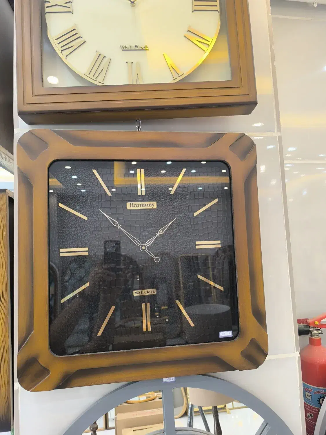 شهر آینه و ساعت|آینه|سنندج, |دیوار