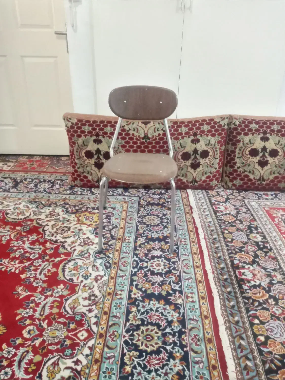 یک عددصندلی فلزی|صندلی و نیمکت|ملایر, |دیوار