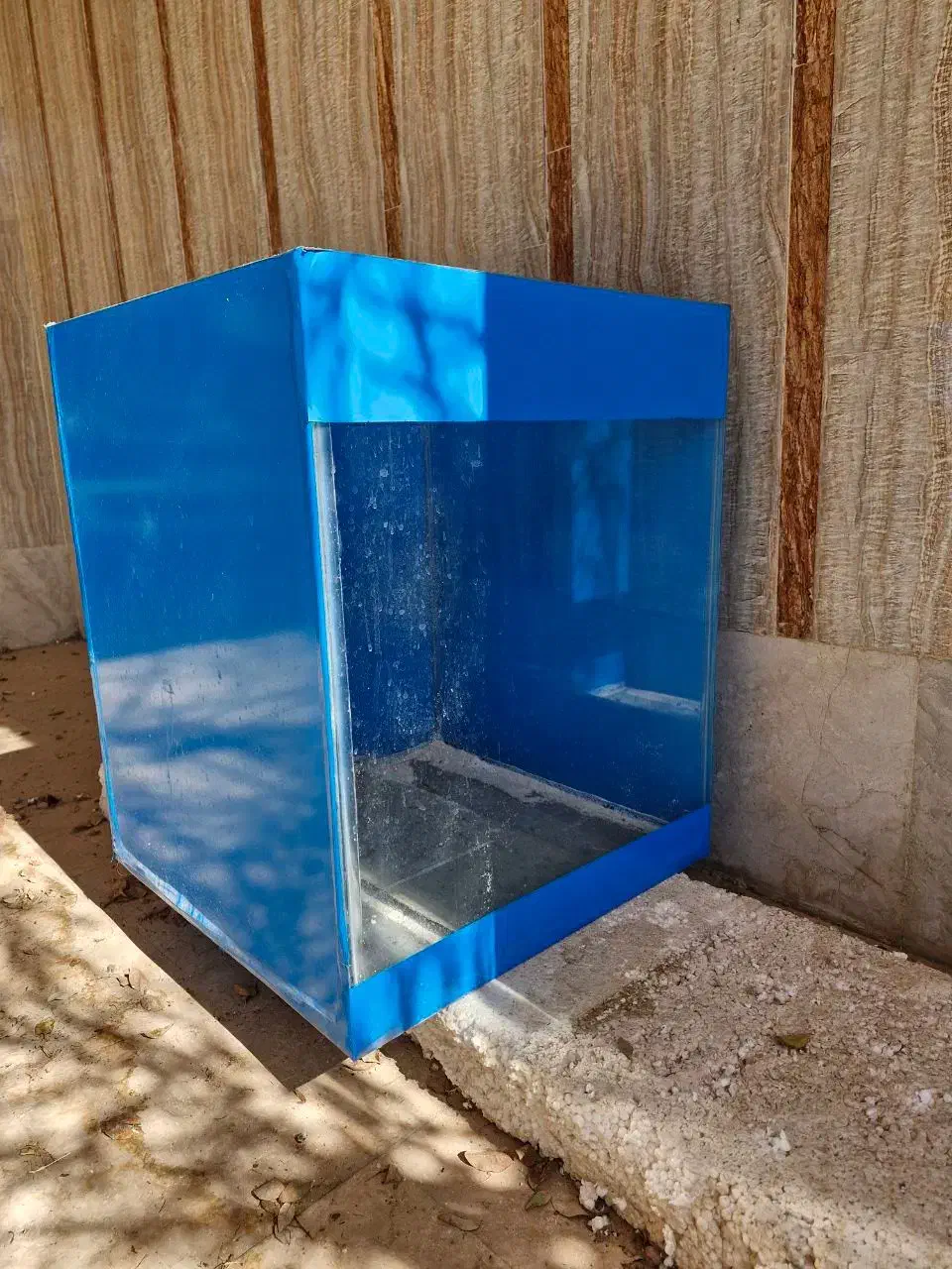 آکواریوم مخصوص پرورش دیسکس|ماهی|هشتگرد, شهرک بعثت|دیوار