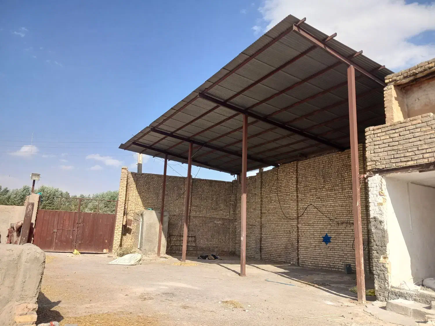 گاوداری ۲ هزار متری ،جهت مصارف صنعتی|فروش دفتر صنعتی، کشاورزی، تجاری|اصفهان, قلعه نو|دیوار