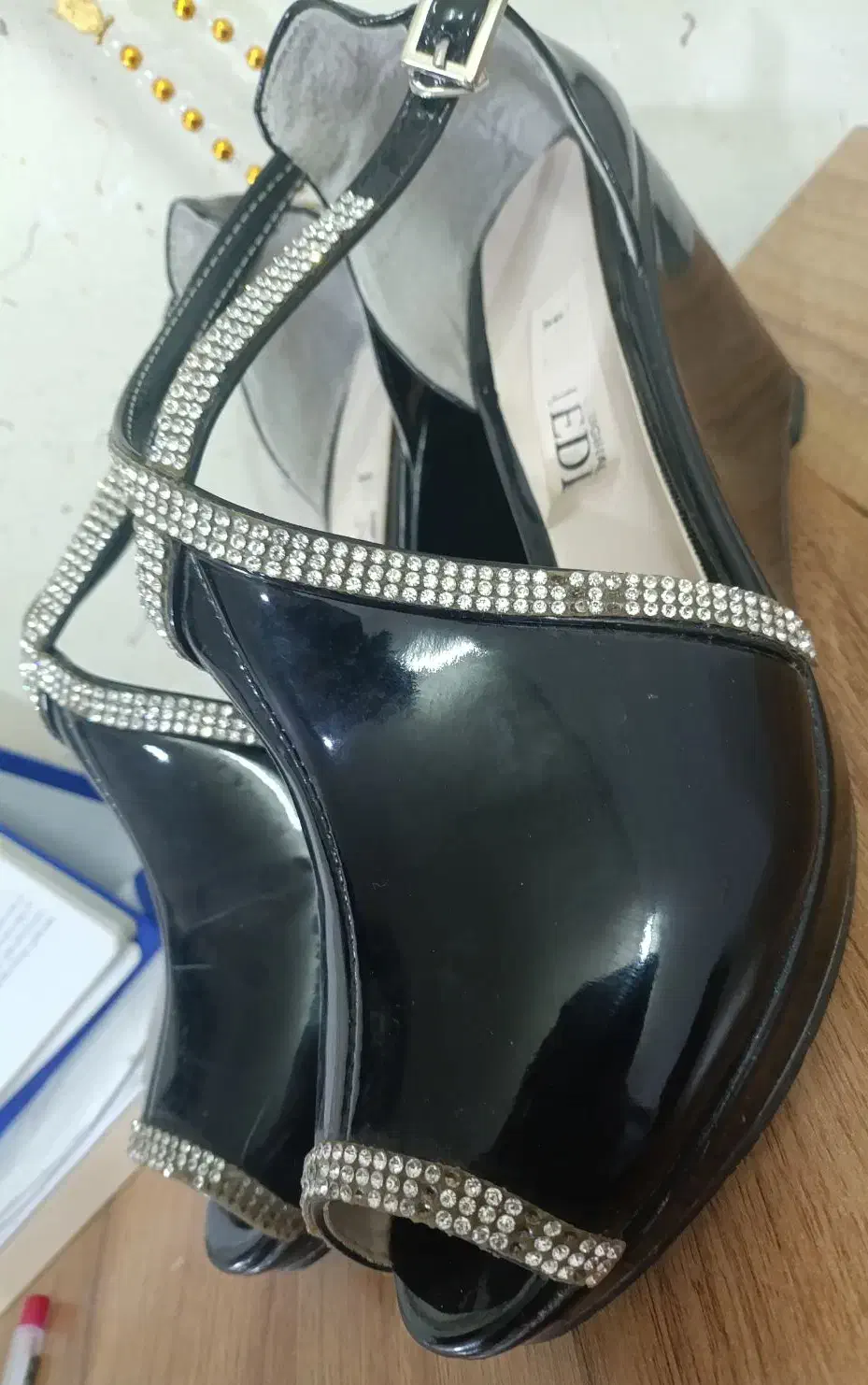 کفش مجلسی|کیف، کفش، کمربند|گلپایگان, |دیوار