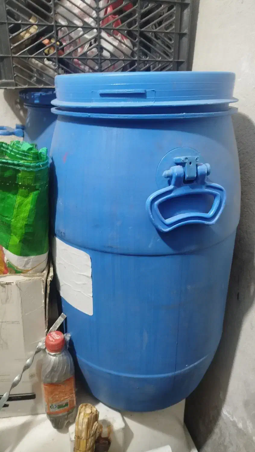 دبه خارجی|ظروف نگهدارنده، پلاستیکی، یک‌بارمصرف|سمنان, |دیوار