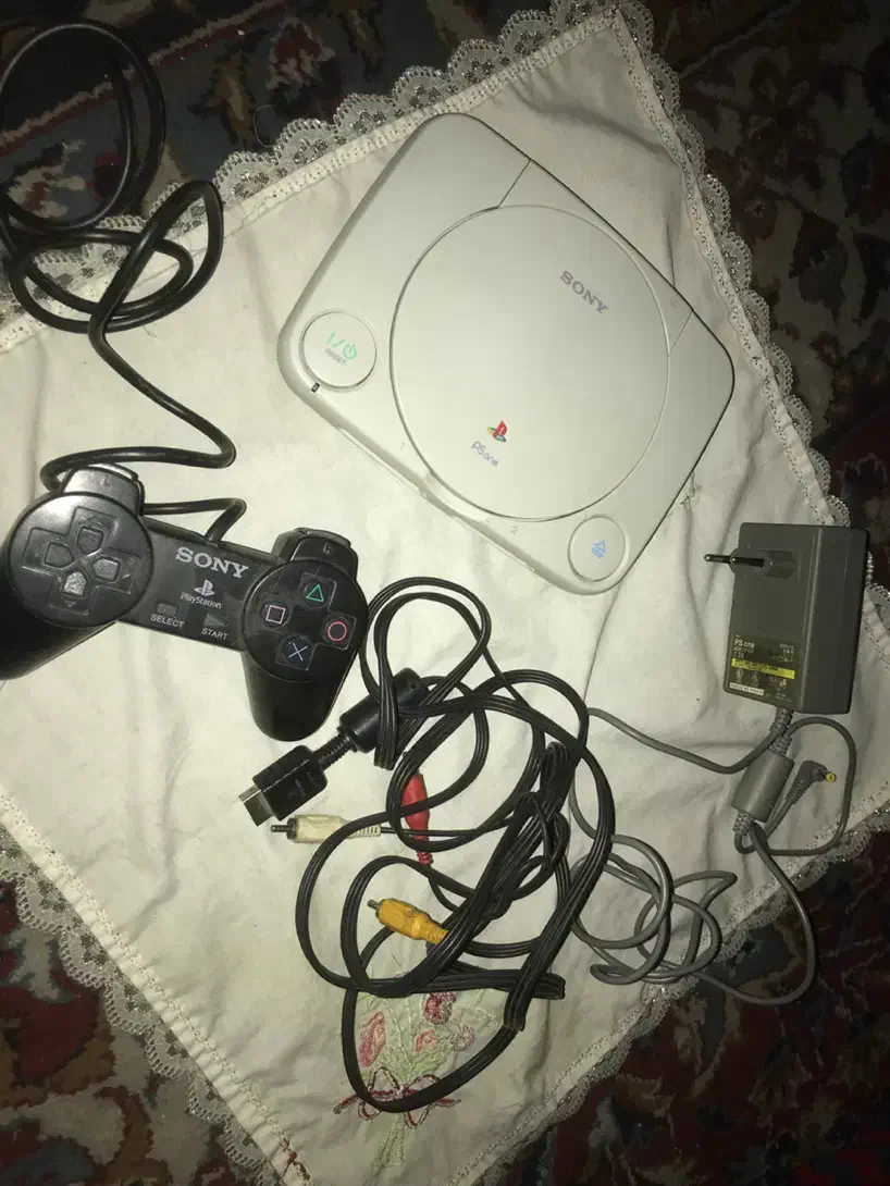 سونی ۱ PS1 پلی استیشن ۱ همراه با لوازم PlayStation|کنسول، بازی ویدئویی و آنلاین|تهران, ستارخان|دیوار