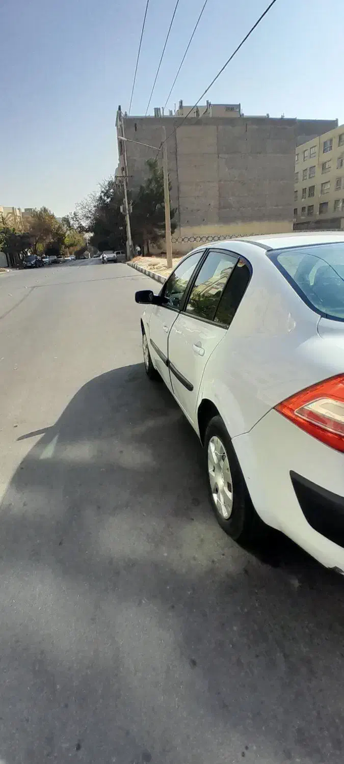 مگان ۱۶۰۰ تمیز ۲۰۰۶ وارداتی|خودرو سواری و وانت|مشهد, شهرآرا|دیوار