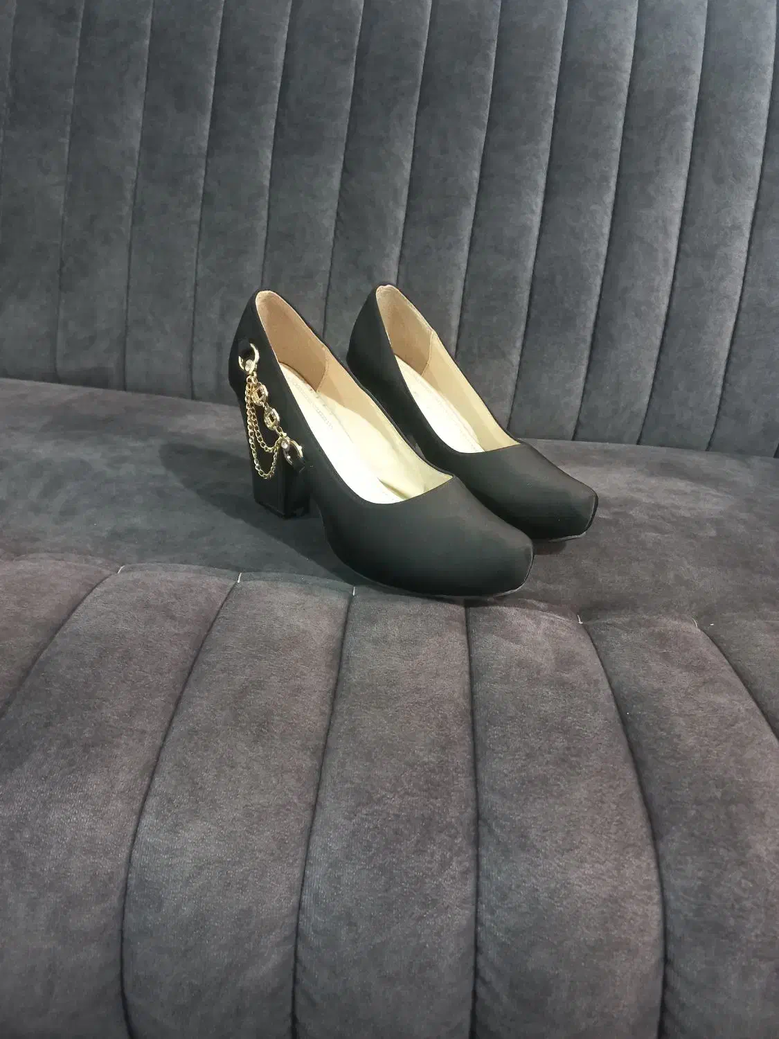 کفش مجلسی سایز ۳۹ قیمت ۵۰۰ هزارتومان|کیف، کفش، کمربند|نظرآباد, شهرک صنعتی سپهر|دیوار