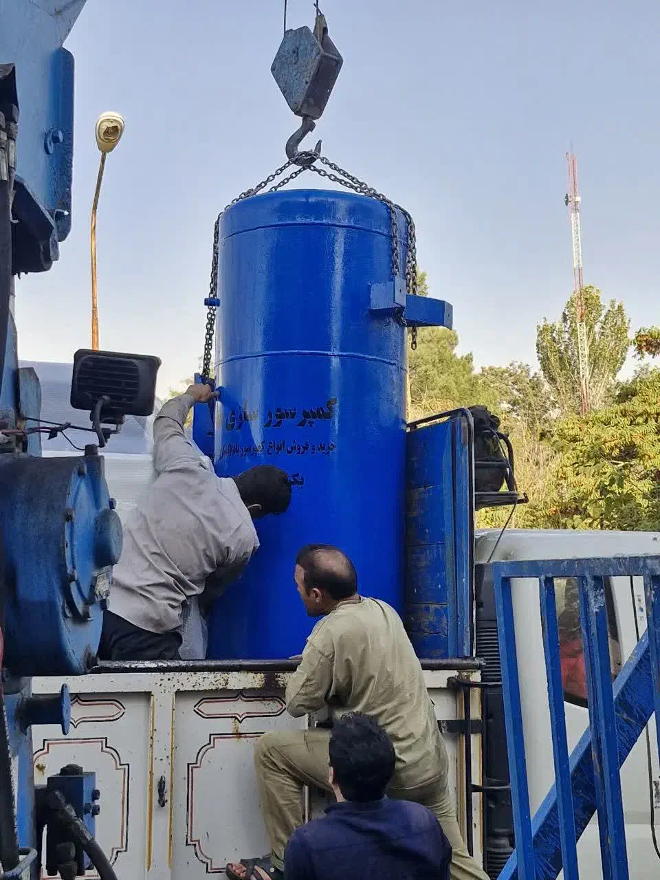 فروش مخزن باد ۲۰۰۰ لیتری|ماشین‌آلات صنعتی|الوند, |دیوار