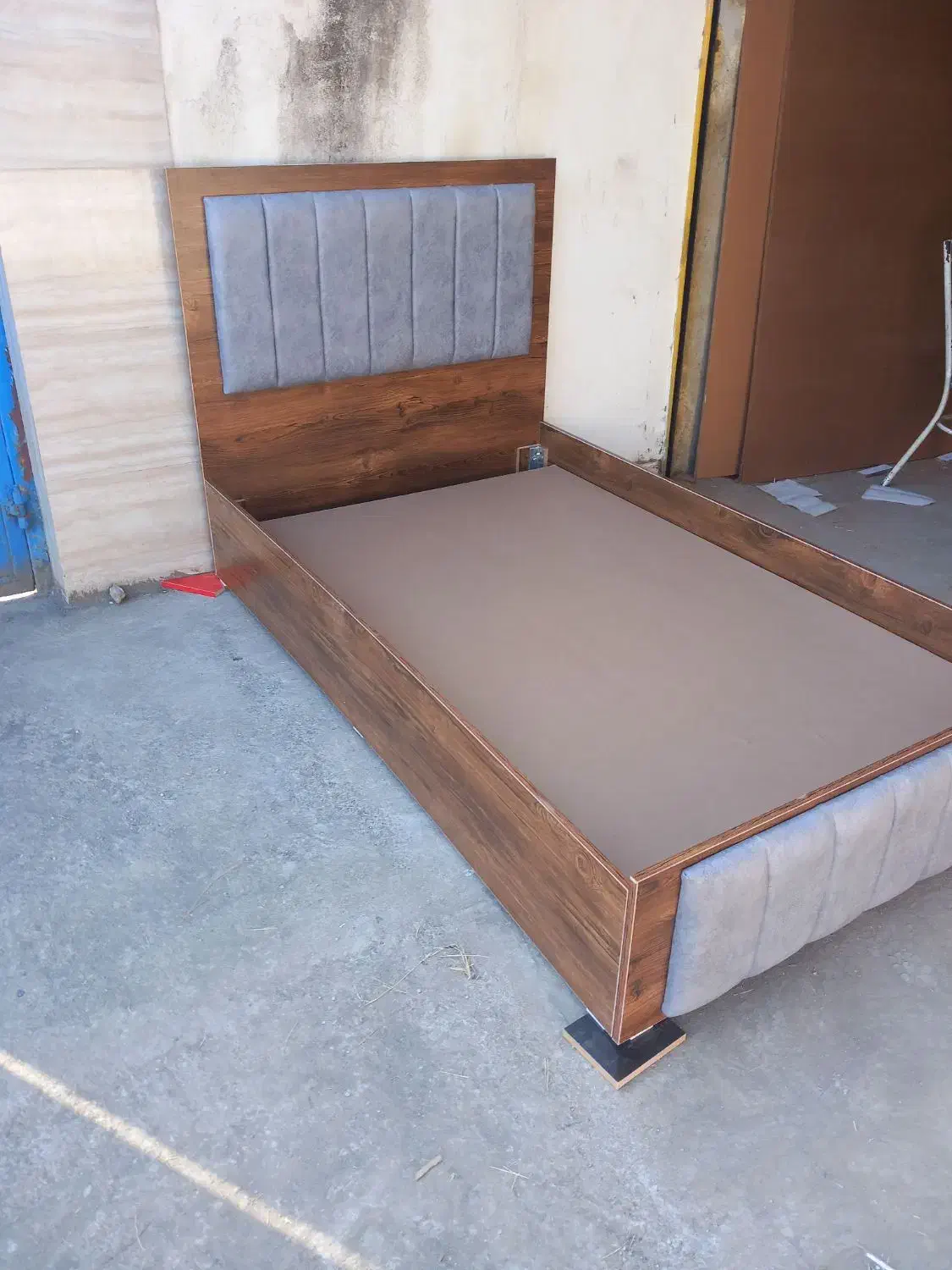 تخت تک ۹۰|تخت و سرویس خواب|پرهسر, |دیوار