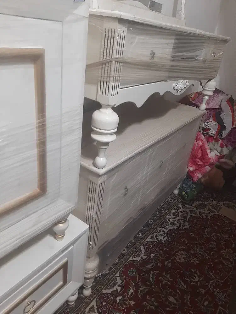 تعدادی آیینه کنسول ومیزتلویزیون|بوفه، ویترین، کنسول|نهبندان, |دیوار