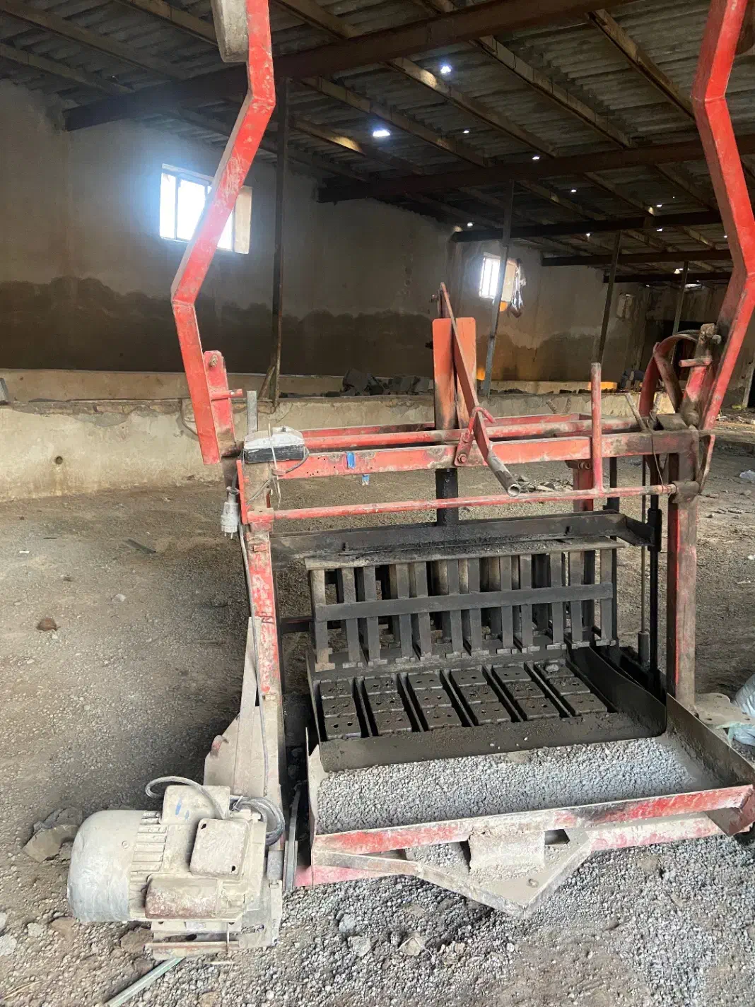 بلوکه زن ۳۸*۱۳ سالم و آماده به کار-قیمت استثنائی|ماشینآلات صنعتی|ملکآباد, |دیوار