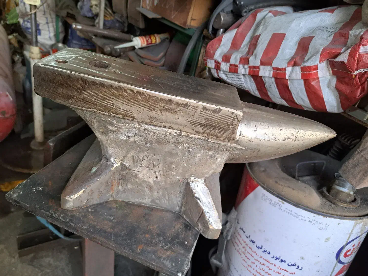 سندان فولادی ۳۰ کیلویی|ابزارآلات|اشنویه, |دیوار