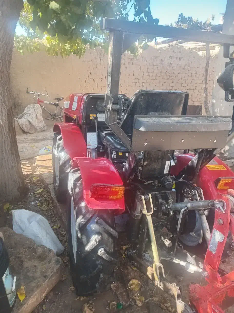 تراکتور کمرشکن|خودرو سنگین|اسفراین, |دیوار