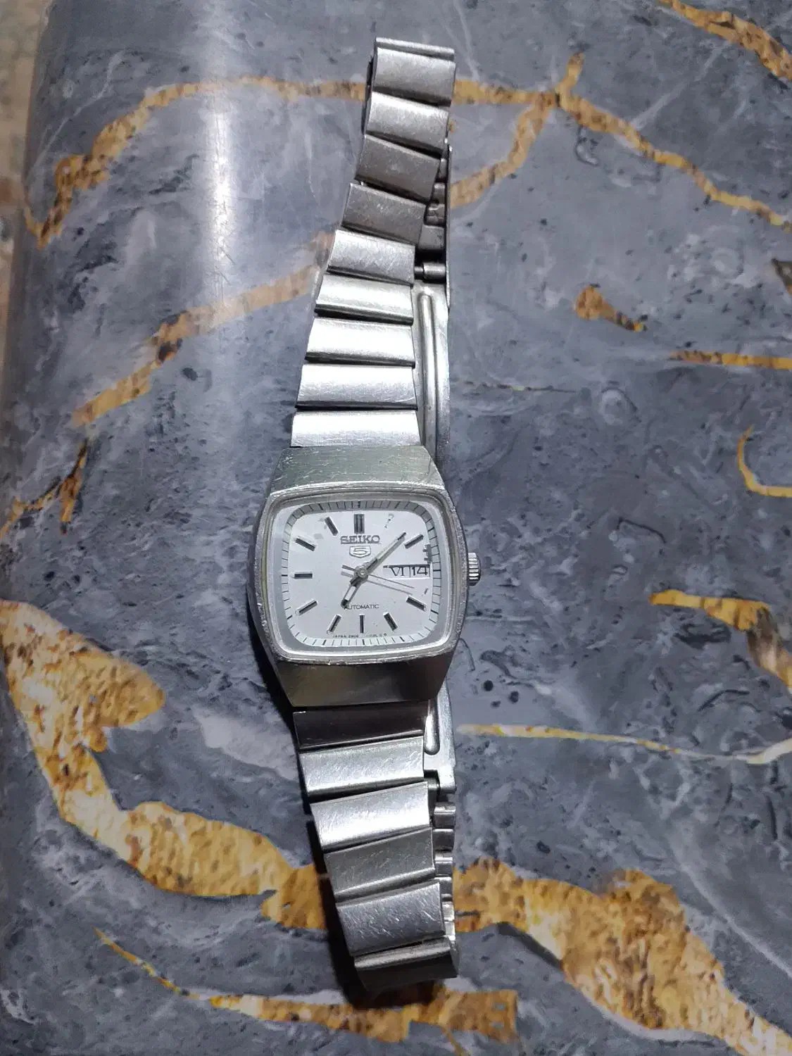 ساعت مچی|ساعت|میناب, |دیوار