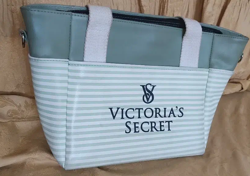 کیف زنانه و کوله پشتی|کیف، کفش، کمربند|تبریز, |دیوار